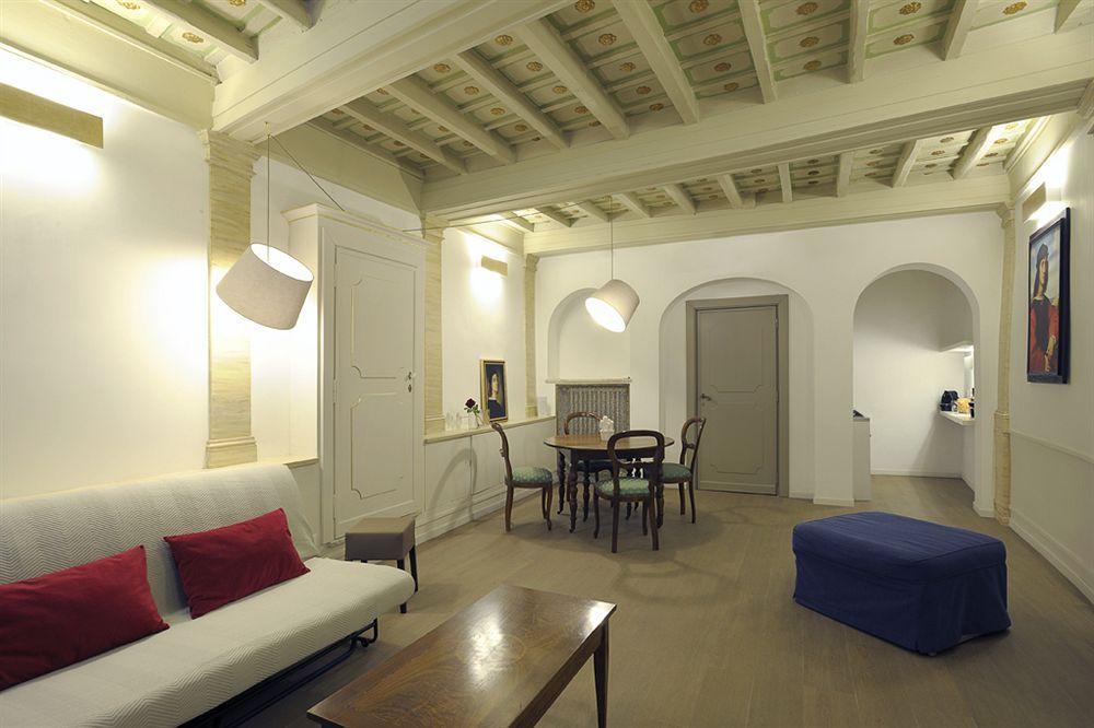 Sangallo Rooms - Residenze Romanae Экстерьер фото